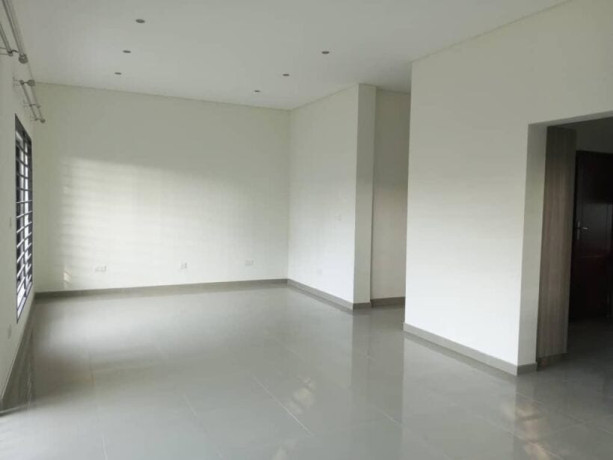 3-bedroom-flat-for-rent-in-kabulonga-big-6