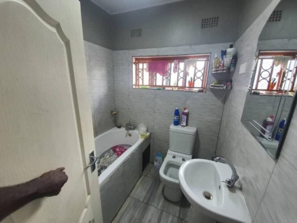 3-bedroom-house-for-sale-in-salama-park-big-8