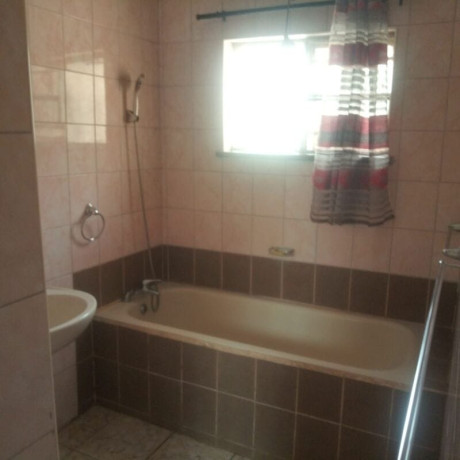 5-bedroom-house-for-sale-in-roma-big-5