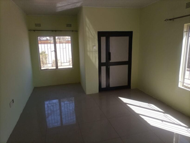 3-bedroom-flat-for-rent-in-libala-south-big-5