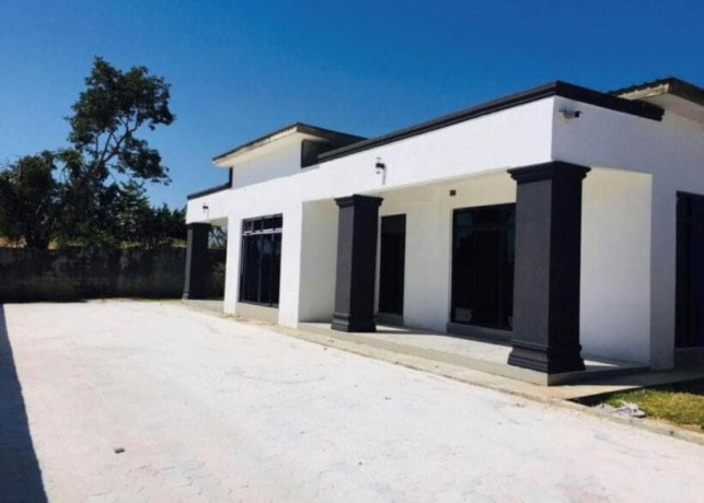 3-bedroom-flat-for-rent-in-ibex-hill-big-0