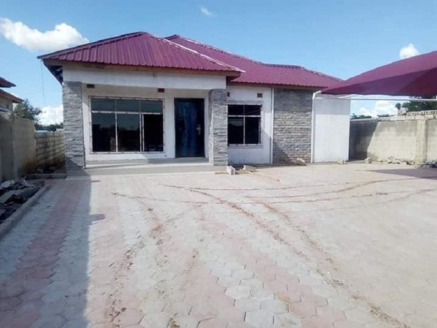 2-bedroom-houses-for-sale-in-lilayi-estates-big-5