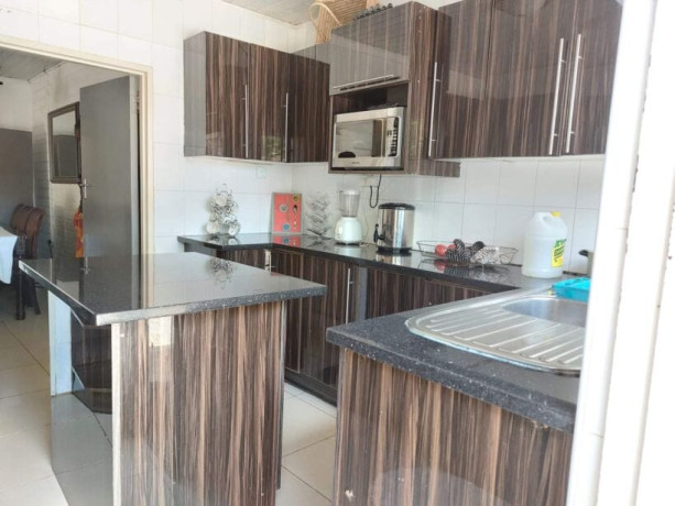 4-bedroom-house-for-sale-in-avondale-big-3