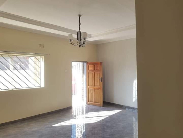 3-bedroom-flat-for-rent-in-chalala-big-1