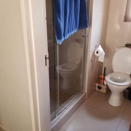 2-bedroom-flat-for-rent-in-chalala-big-5