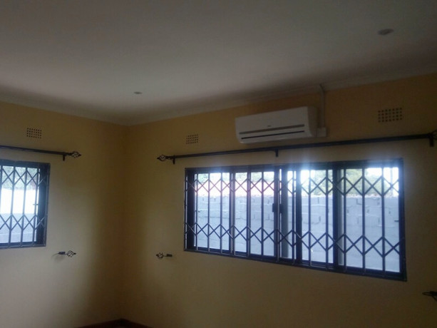 3-bedroom-flat-for-rent-in-roma-big-3