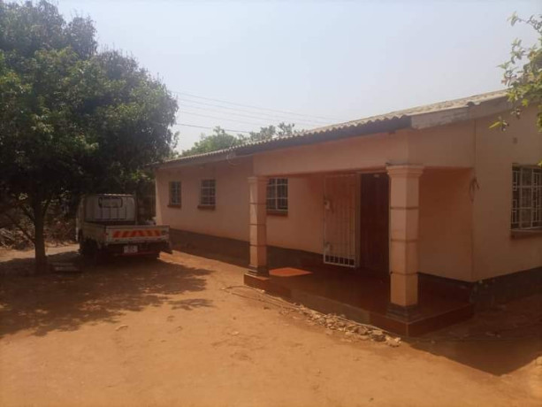3-bedroom-house-for-sale-in-libala-big-3