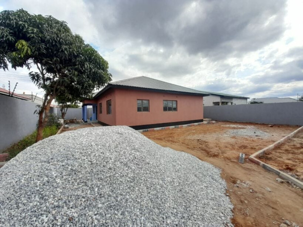 3-bedroom-house-for-sale-in-meanwood-big-2