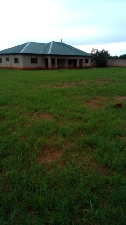 land-for-sale-in-8-miles-big-2