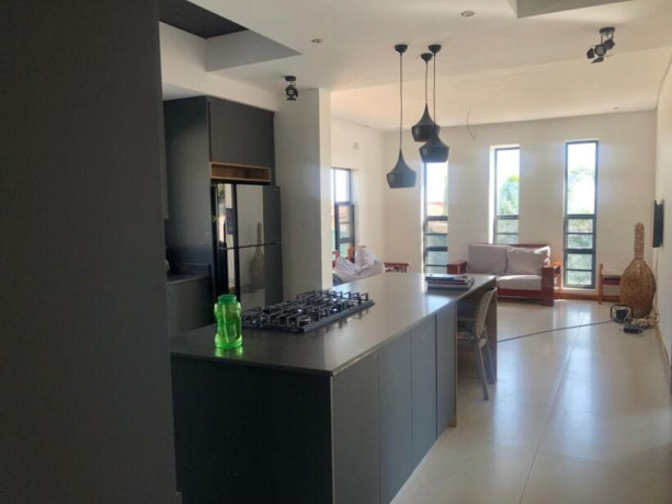 4-bedroom-house-for-sale-in-roma-big-0