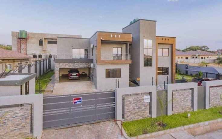 4-bedroom-house-for-sale-in-roma-park-big-0