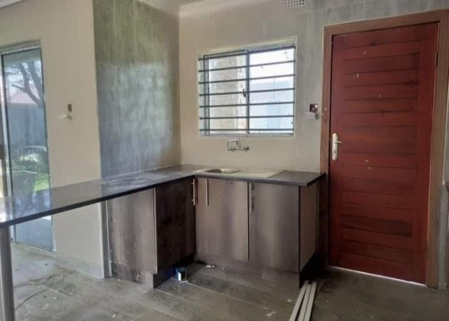 2-bedroom-flat-for-rent-in-ibex-meanwood-big-4