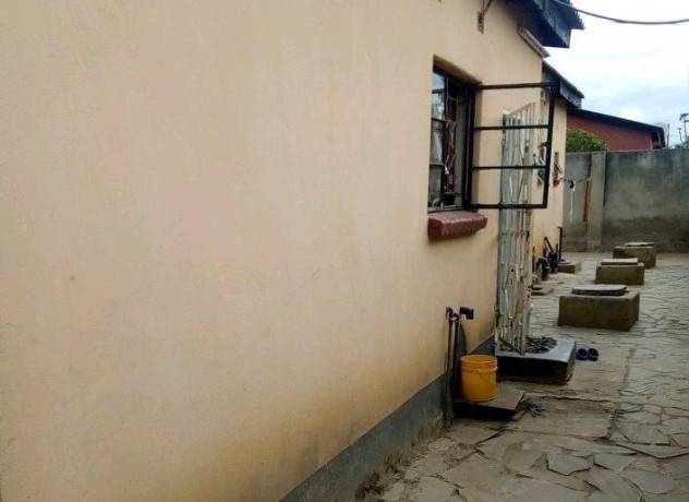 3-bedroom-house-for-sale-in-kamwala-lusaka-big-5