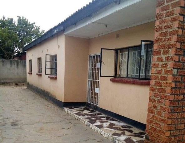3-bedroom-house-for-sale-in-kamwala-lusaka-big-1