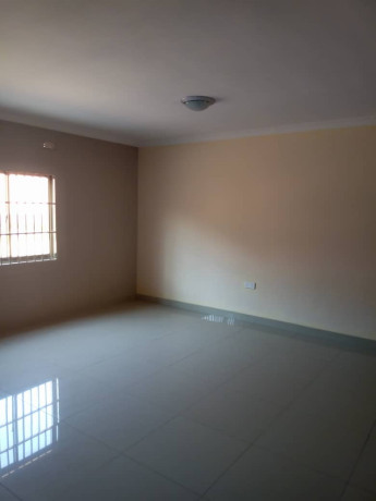 4-bedroom-houses-for-sale-in-woodlands-big-2