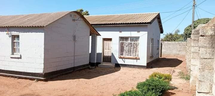 3-bedroom-flat-for-sale-in-chilenje-big-0