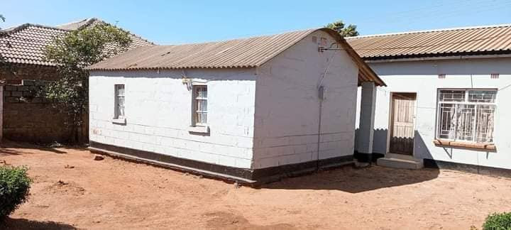 3-bedroom-flat-for-sale-in-chilenje-big-4