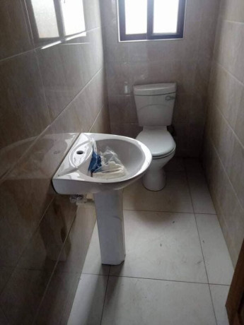 3-bedroom-flat-for-rent-in-chalala-big-4