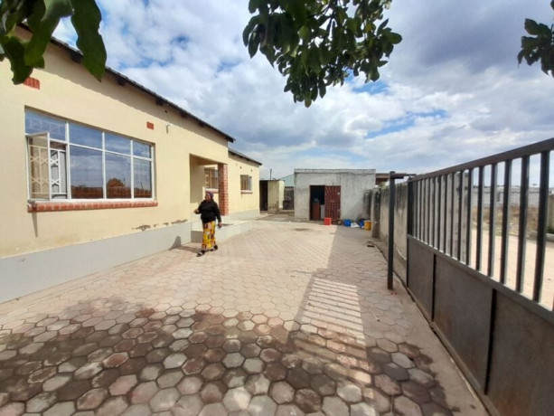 3-bedroom-house-for-sale-in-meanwood-kwamwena-big-0