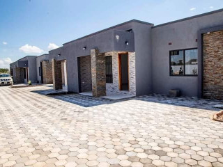 2-bedroom-flat-for-rent-in-meanwood-ndeke-sitatunga