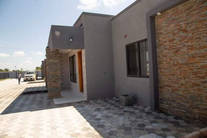 2-bedroom-flat-for-rent-in-meanwood-ndeke-sitatunga-big-3