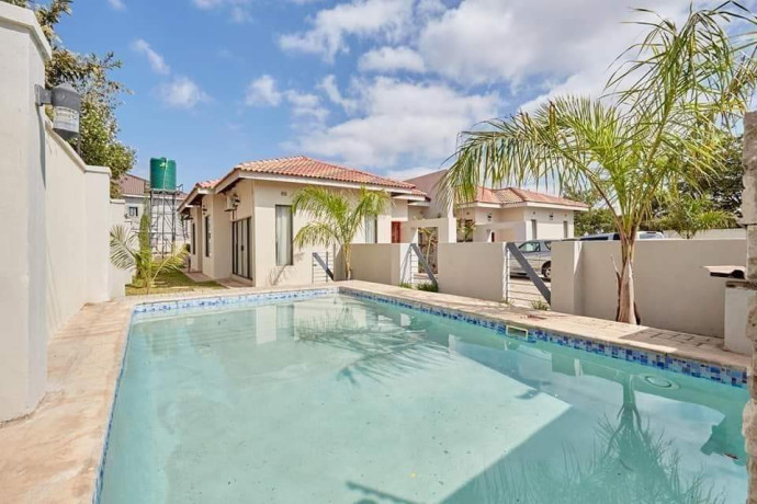 elegant-3-bedroom-apartments-for-sale-in-roma-park-big-0