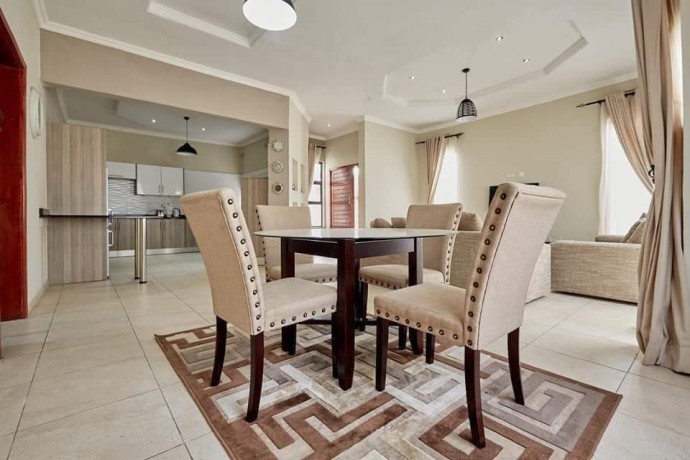 elegant-3-bedroom-apartments-for-sale-in-roma-park-big-5