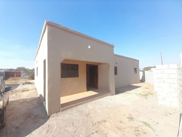 2-bedroom-house-for-sale-in-meanwood-big-1