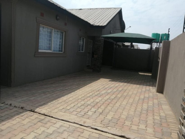 3-bedroom-flat-for-sale-in-chalala-big-6