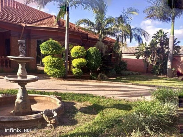 4-bedroom-house-for-sale-in-woodlands-big-2