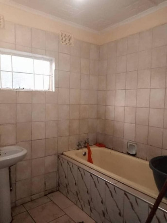 4-bedroom-house-for-sale-in-thornpark-big-3