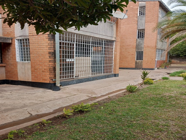 3-bedroom-flat-for-sale-in-rhodespark-big-1