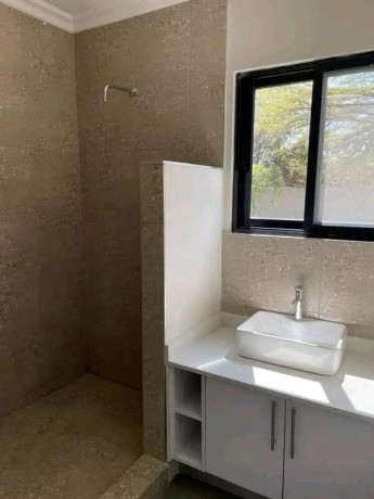 2-bedroom-flat-for-rent-in-roma-big-9