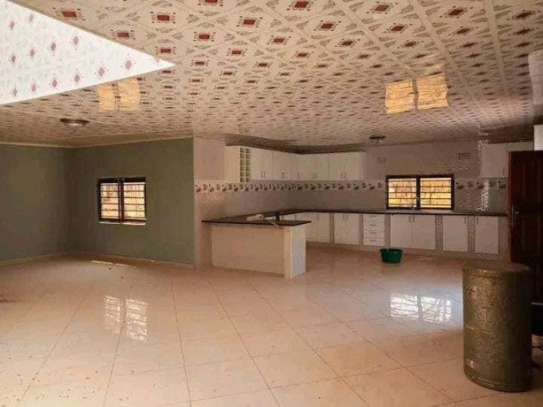 4-bedroom-house-for-rent-in-new-kasama-big-0