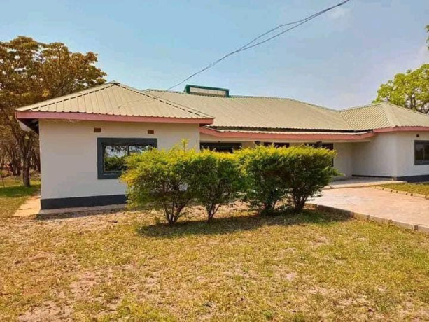 4-bedroom-house-for-rent-in-new-kasama-big-1