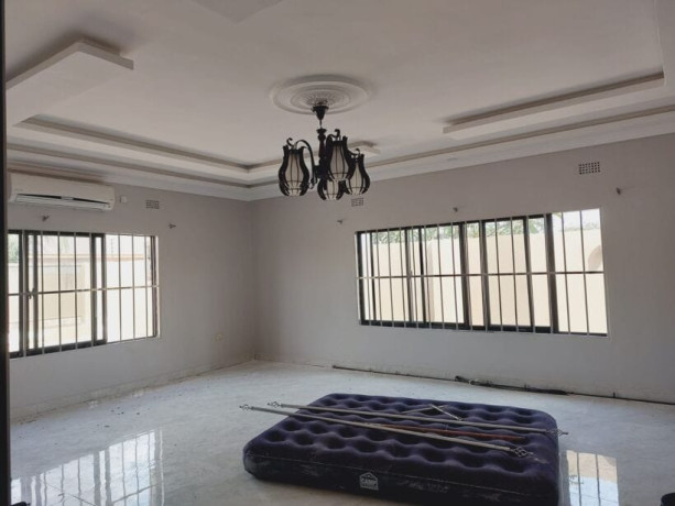 3-bedroom-house-for-sale-in-lilayi-big-4