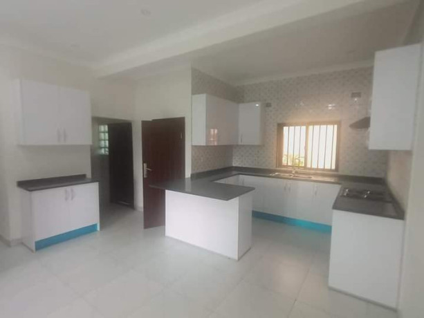 4-bedroom-house-for-sale-in-makeni-big-3