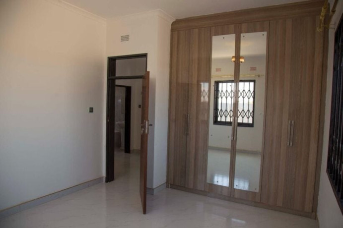 2-bedroom-flat-for-rent-in-meanwood-ndeke-big-7