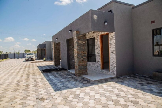 2-bedroom-flat-for-rent-in-meanwood-ndeke-big-0