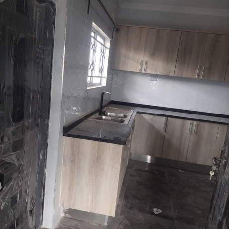 2-bedroom-flat-for-rent-in-chalala-big-3