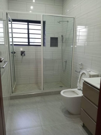 2-bedroom-flat-for-rent-in-kabulonga-big-5