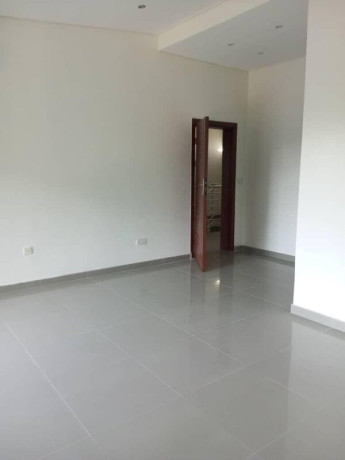 3-bedroom-flat-for-rent-in-kabulonga-big-5