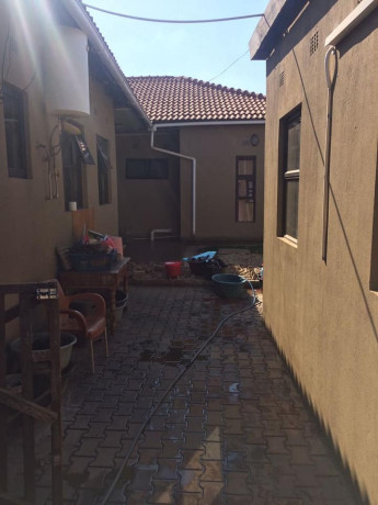 4-bedroom-house-for-sale-in-chalala-big-3