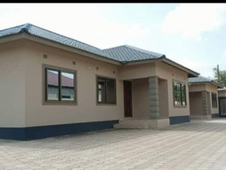 3-bedroom-flat-for-rent-in-ibex-meanwood