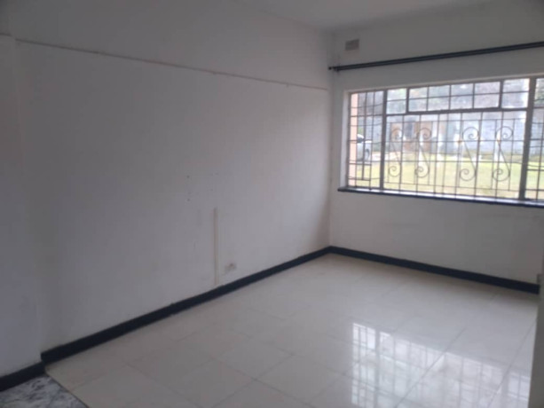 3-bedroom-flat-for-sale-in-parklands-big-2