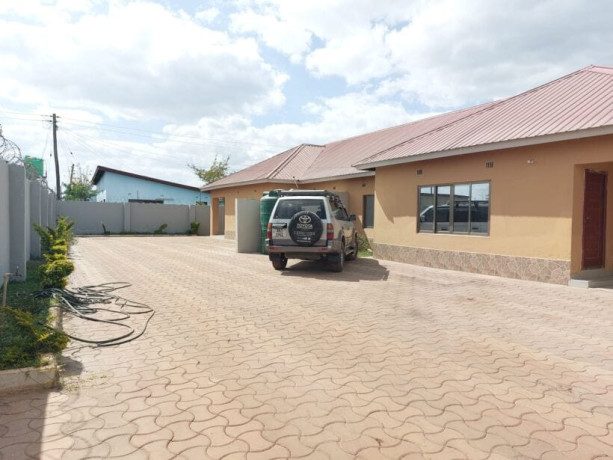 23-bedroom-flats-for-sale-in-chalala-big-2