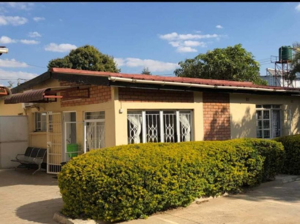 5-bedroom-house-for-sale-in-rhodes-park-big-2