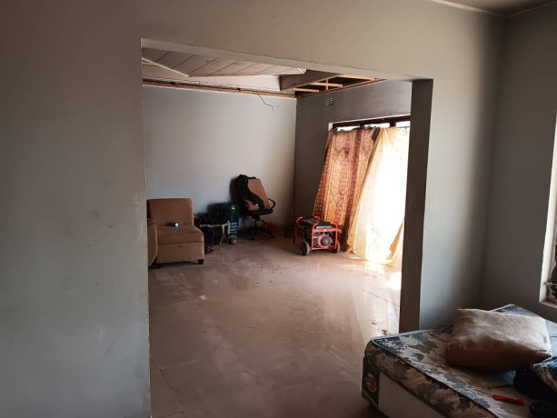 23-bedroom-flats-for-sale-in-chalala-big-3