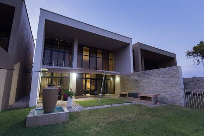 4-bedroom-apartments-for-sale-in-roma-big-0