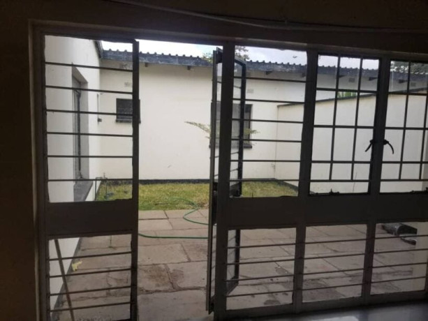 3-bedroom-flat-for-sale-in-civic-centre-big-3